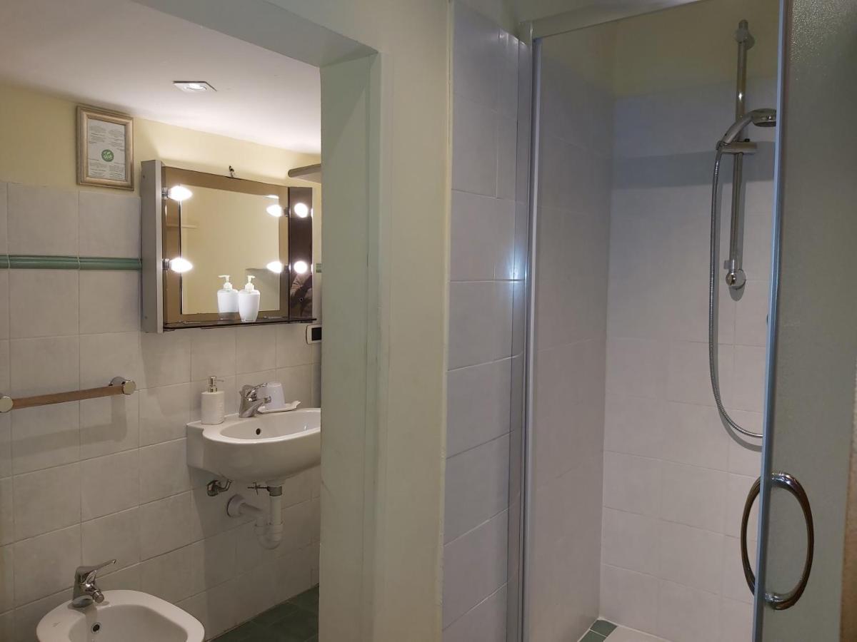 Mae Albenga Suites Eksteriør bilde