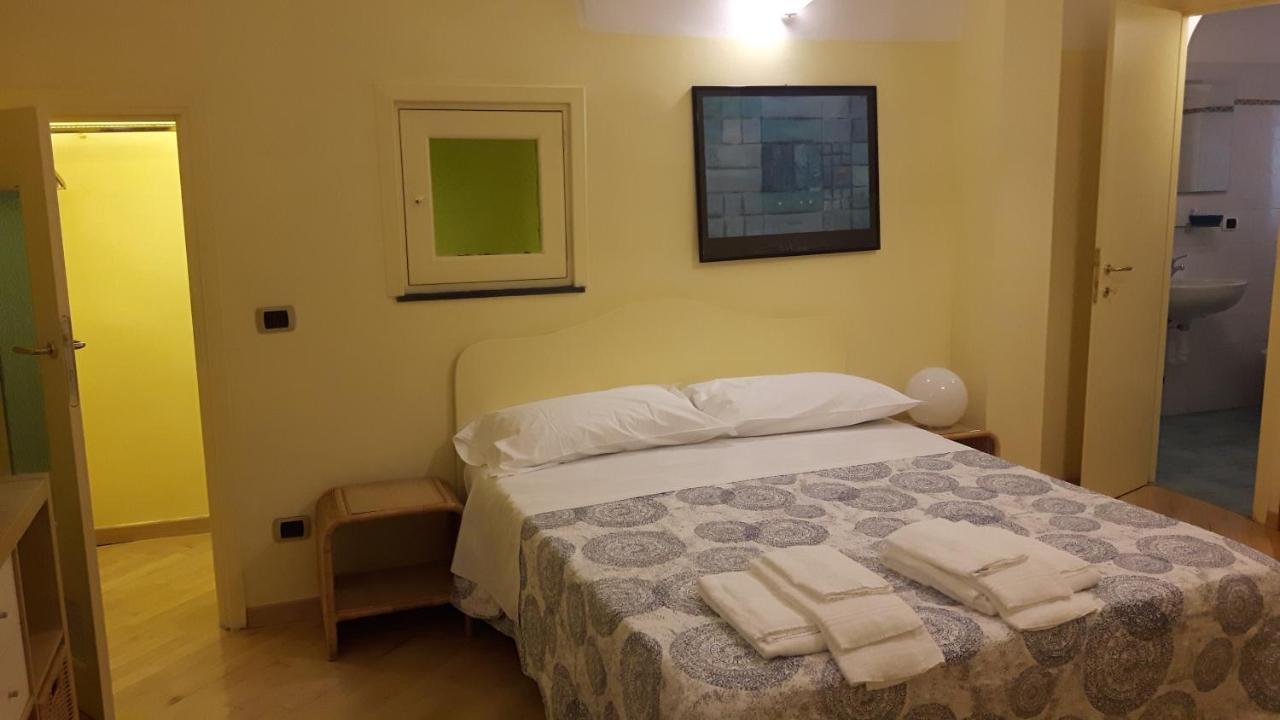 Mae Albenga Suites Eksteriør bilde